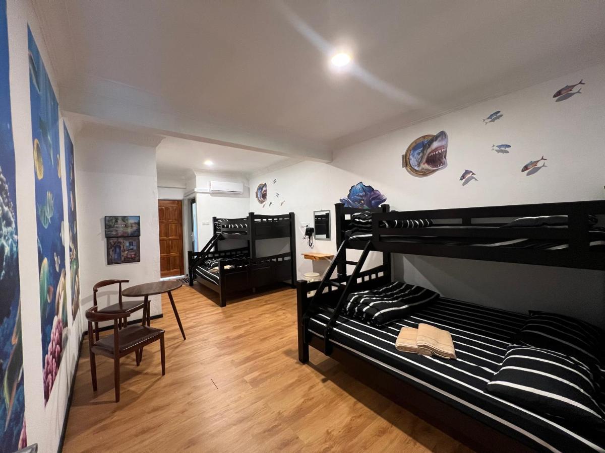 The Ship Guesthouse Room Semporna Exteriér fotografie