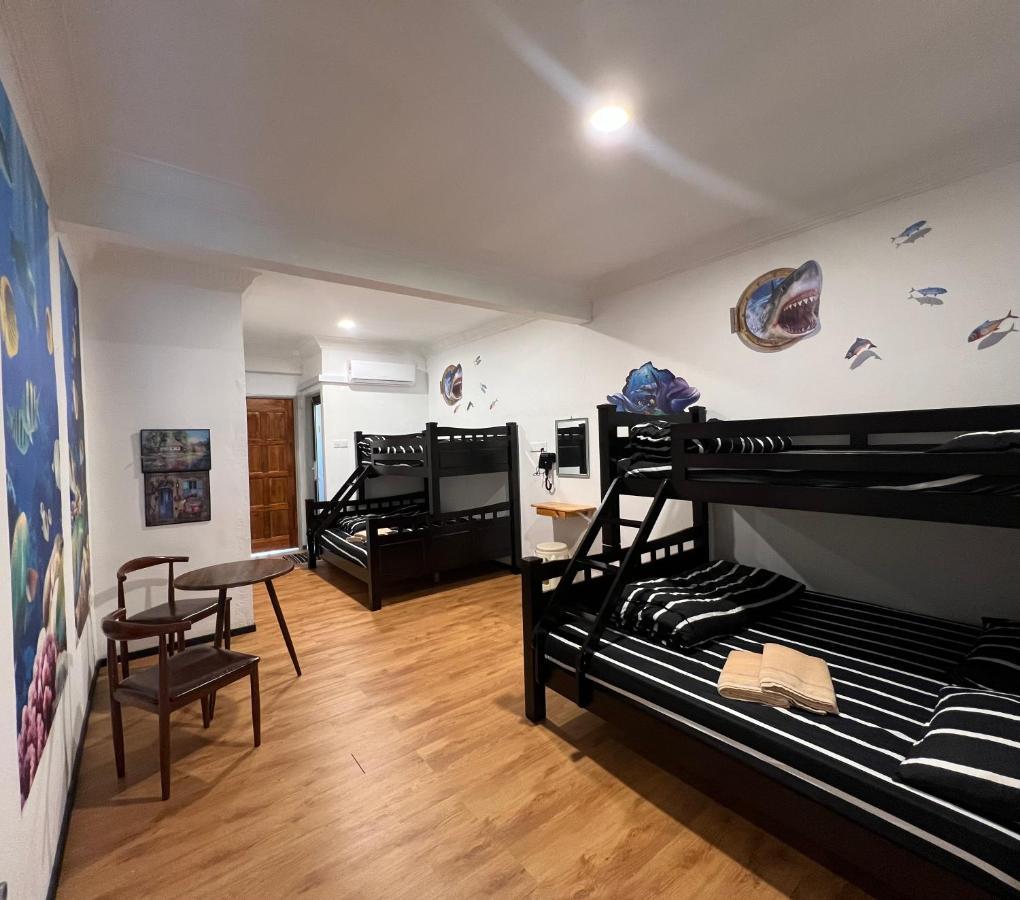 The Ship Guesthouse Room Semporna Exteriér fotografie